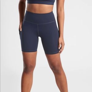 NWT Athleta Ultimate Stash Pocket 7” Short